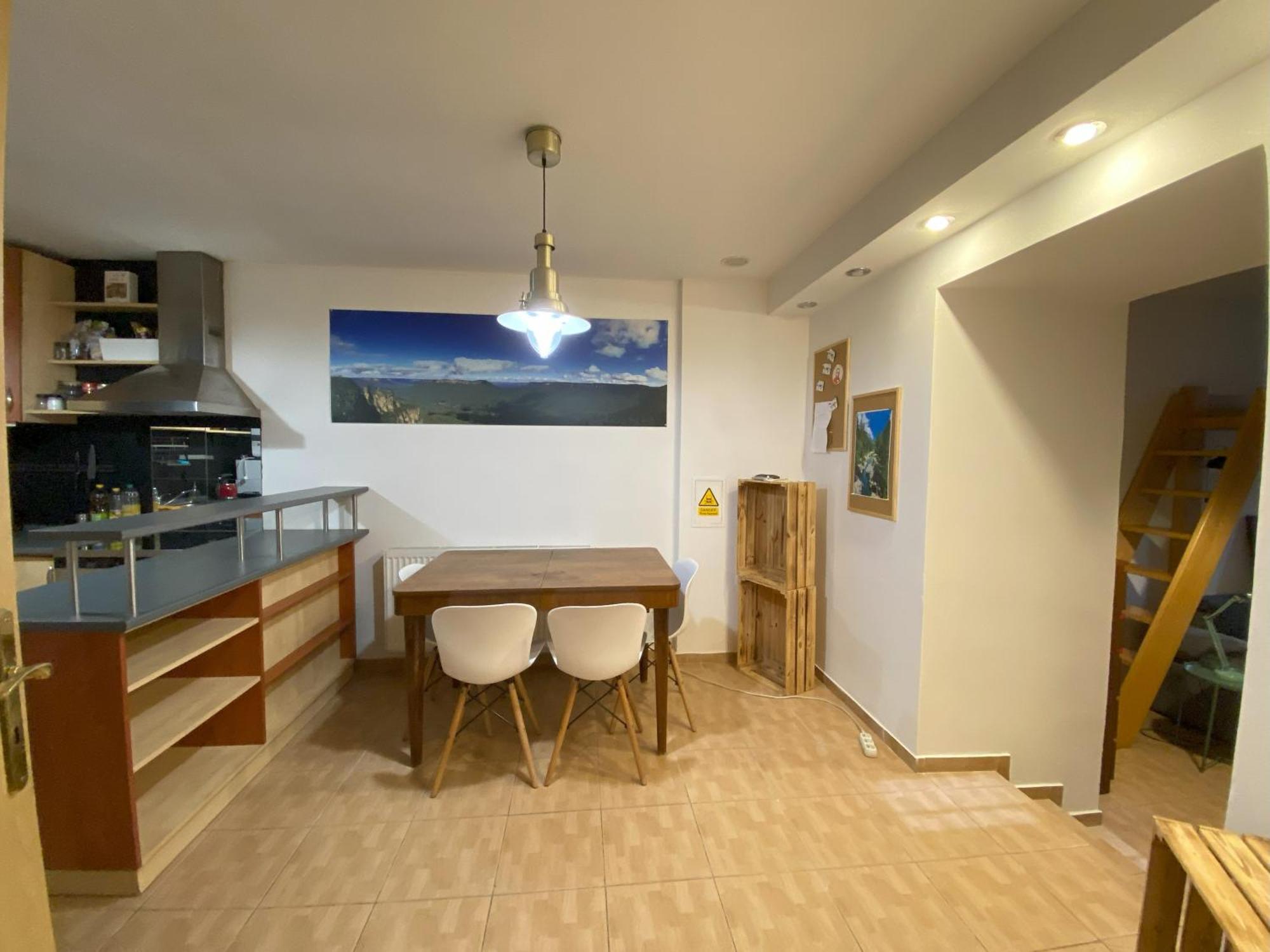 Cozy Garden Apartment In The Heart Of Прага Екстериор снимка